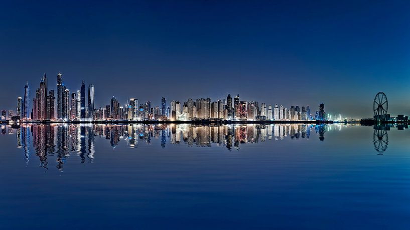 Dubai Skyline Reflexion, Dubai Marina von Dieter Meyrl