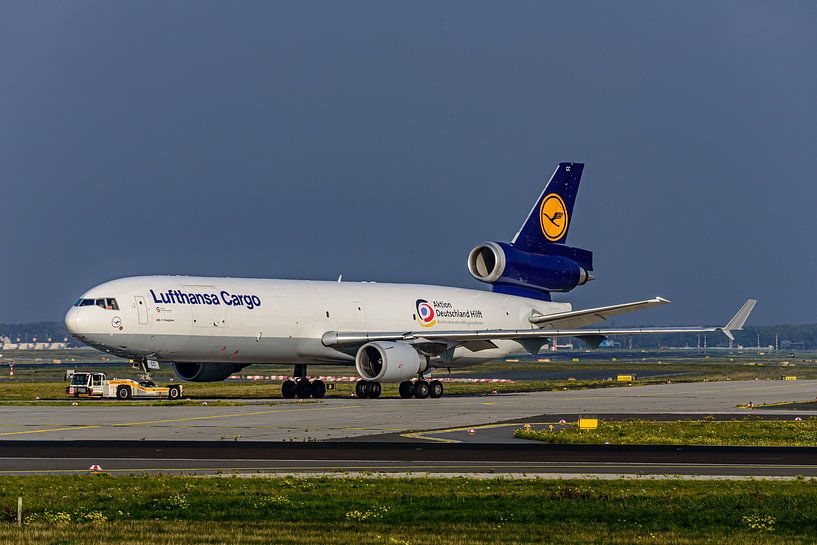 McDonnell Douglas MD-11 of Lufthansa Cargo. by Jaap van den Berg