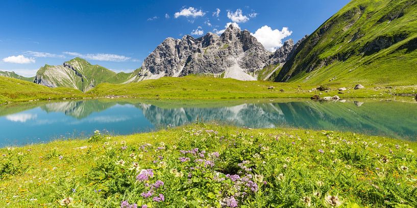Silence dans le bleu du lac par Walter G. Allgöwer