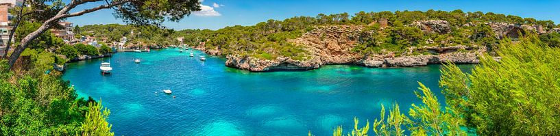 Wunderschöne Bucht von Cala Figuera, Küstenpanorama auf Mallorca, Balearische Inseln von Alex Winter
