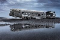 Abandoned DC3 wreckage (1)