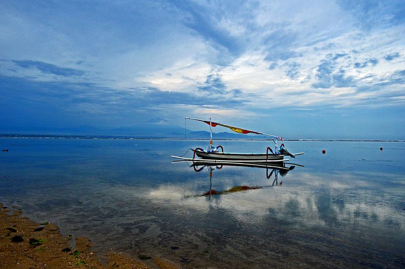 Fishing boat by Vera Cerutti