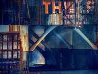 la construction navale industrielle en orange et bleu