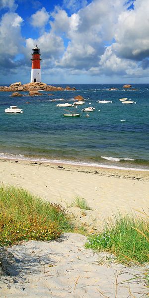 Le petit port au phare par Monika Jüngling