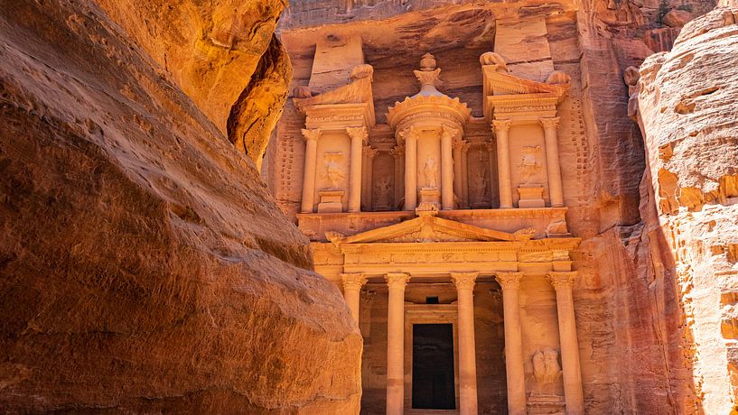 Die Schatzkammer im alten Petra, Jordanien von Jessica Lokker