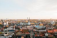 Skyline über Groningen während der goldenen Stunde