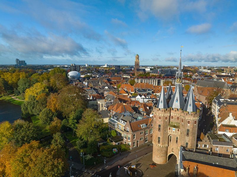 Vue aérienne de la ville de Zwolle à la Sassenpoort lors d'un bel au par Sjoerd van der Wal Photographie