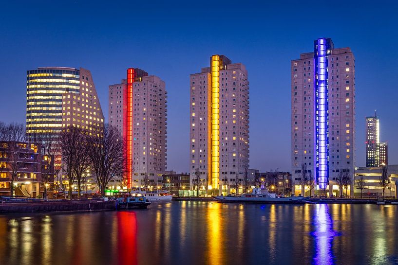 Leuvehaven Rotterdam bij zonsondergang met uitzicht op de Boompjes van U&U Art