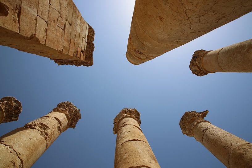 Säulen am Himmel von Rob Hansum