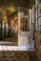 La porte du lointain