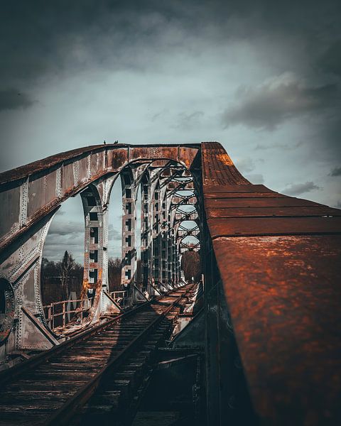 Railroad bridge at Gellik by The Utregter Photoraphy