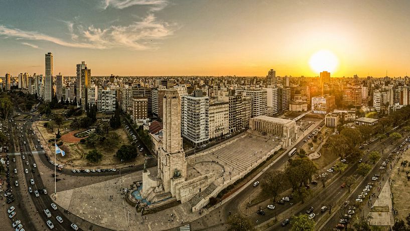 Rosario, Argentina: Eye on the minument by Ron Van Rutten