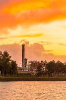 Industrie bei Sonnenuntergang