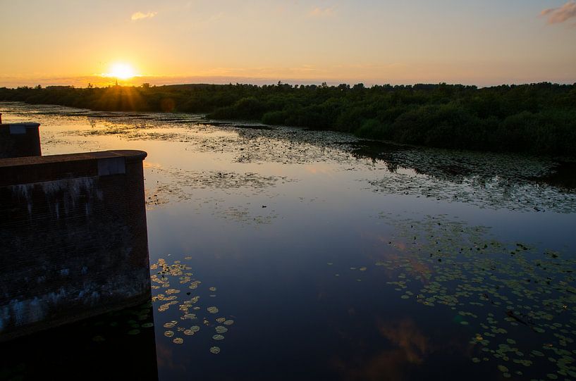 Ondergaande zon par Hans Peter Debets