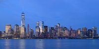 Lower Manhattan Skyline in New York in de avond, panorama