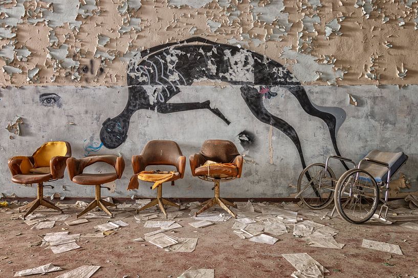 Lost Place - was bleibt wenn der Mensch geht - verlassene Psychiatrie von Gentleman of Decay