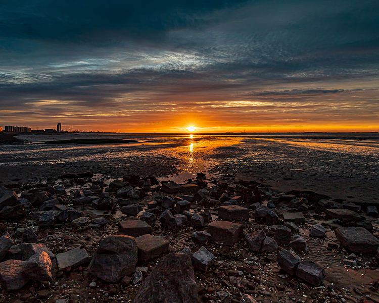The last rays between the stones by Wesley Kole