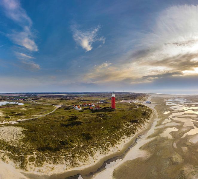Texel vu d'en haut | Photo en hauteur Phare d'Eierland et dunes de Texel | Cercle mural par RB-Photographie