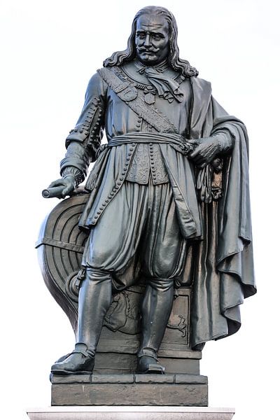 Statue of Michiel de Ruyter in Vlissingen  by Fotografie Jeronimo