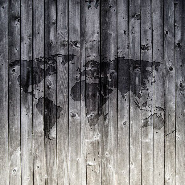 World map on Wooden planks | Wall circle by WorldMapShop