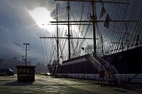 Ciel dramatique sur une journée d'hiver dans Seaport, Manhattan.