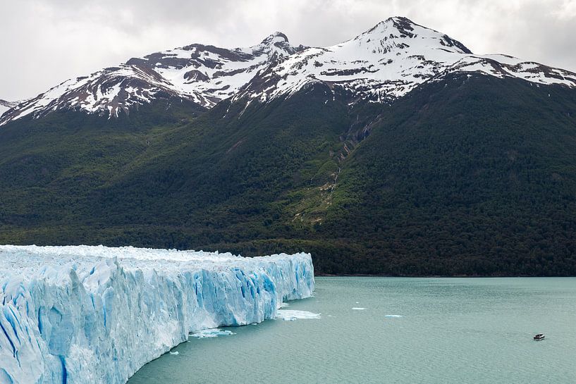 Perito Moreno Glacier in Argentina by OCEANVOLTA