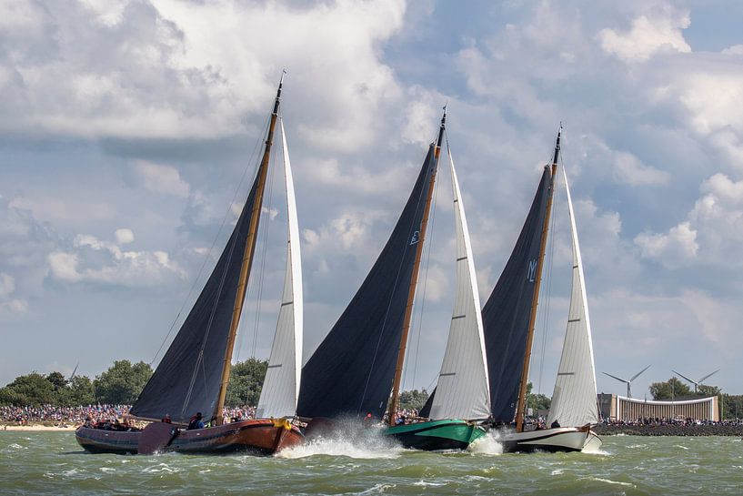 Drei Skûtsjes am Wind von ThomasVaer | Tom Coehoorn
