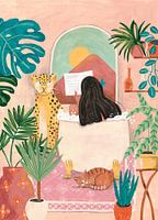 Vrouw in bad in roze tropische badkamer