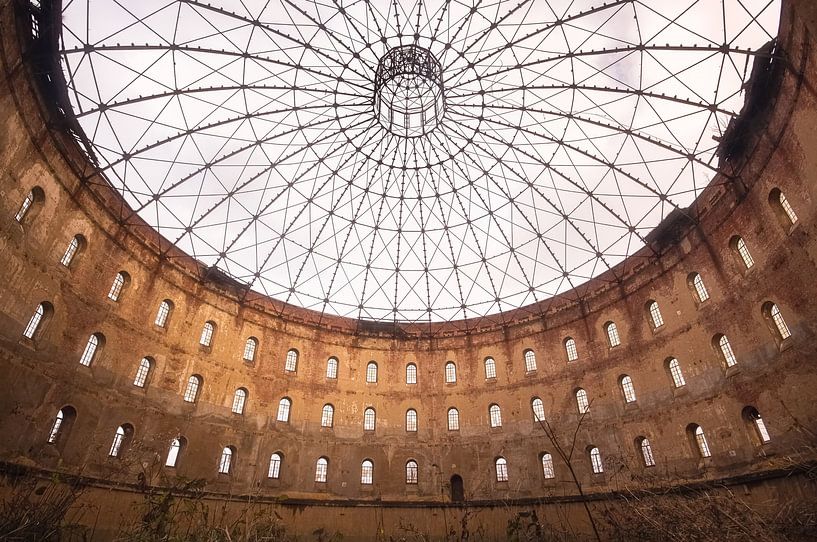 Verlassener Gasometer. von Roman Robroek – Fotos verlassener Gebäude
