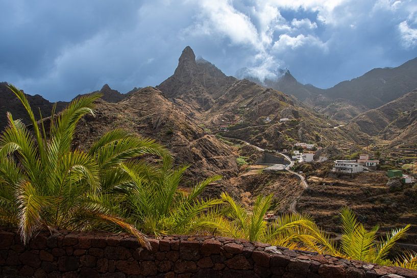 Breathtaking scenery in the Anaga mountains on the island of Tenerife by David Esser