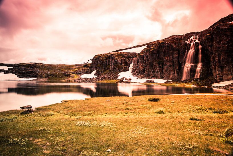 Flotvatnet meer aan de Snøvegen 1 by Bart Berendsen