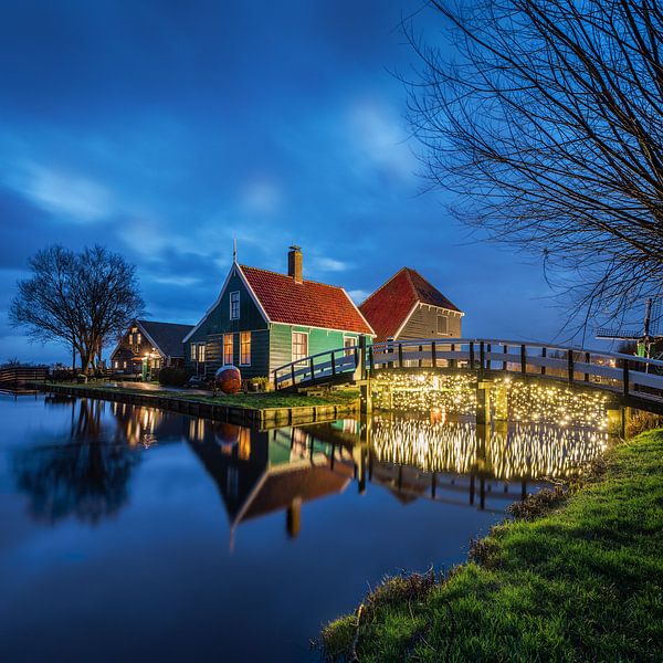 Zaanse Schans in blue hour by Thijs Friederich