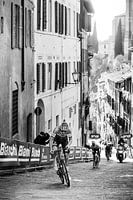 Mathieu van der Poel gewinnt die Strade Bianche (S/W)