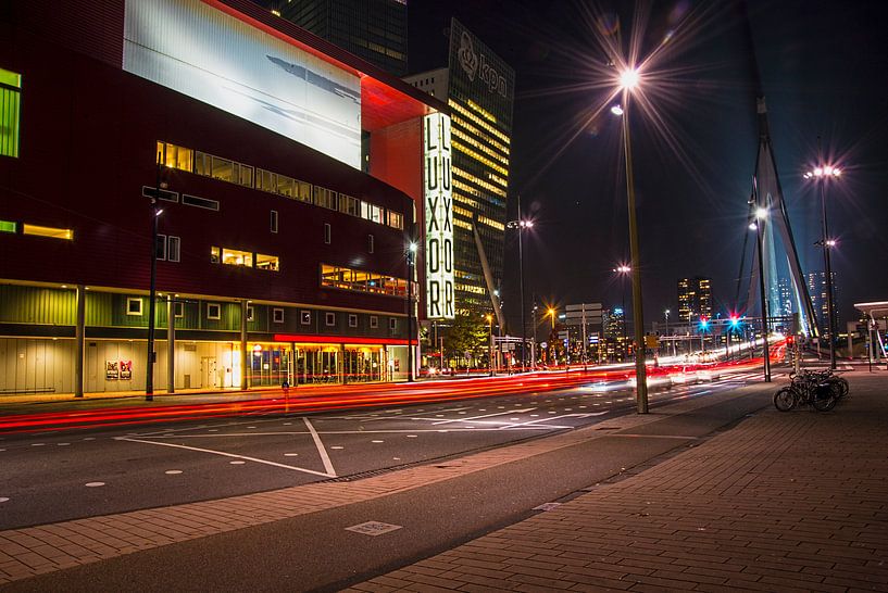 Rotterdam Luxor theater bij nacht par Eisseec Design