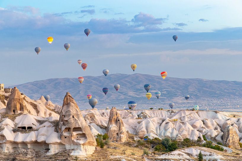 Hot air balloons over Uchisar by Tilo Grellmann