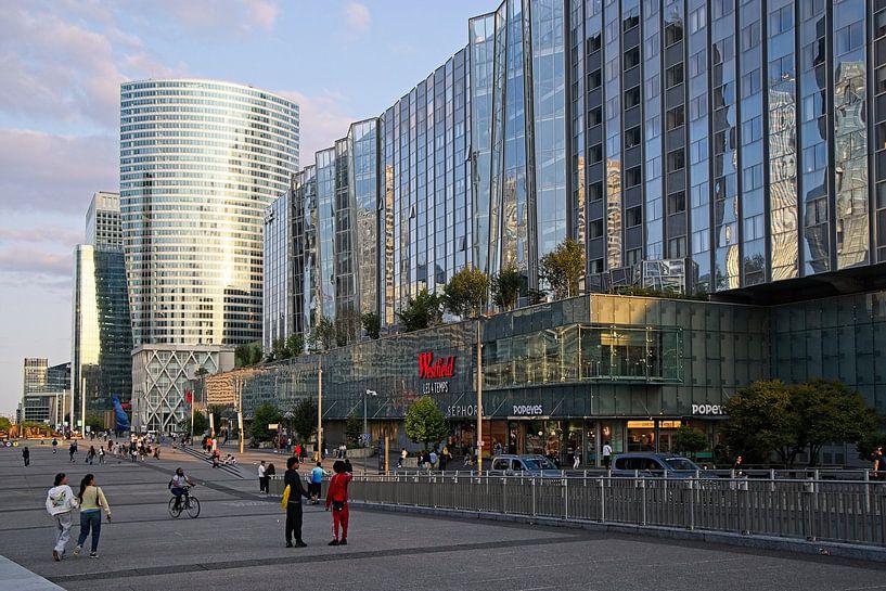Golden hour @ La Defense by Rob Boon