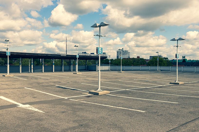 parking level 5 - 6 by Marc Heiligenstein