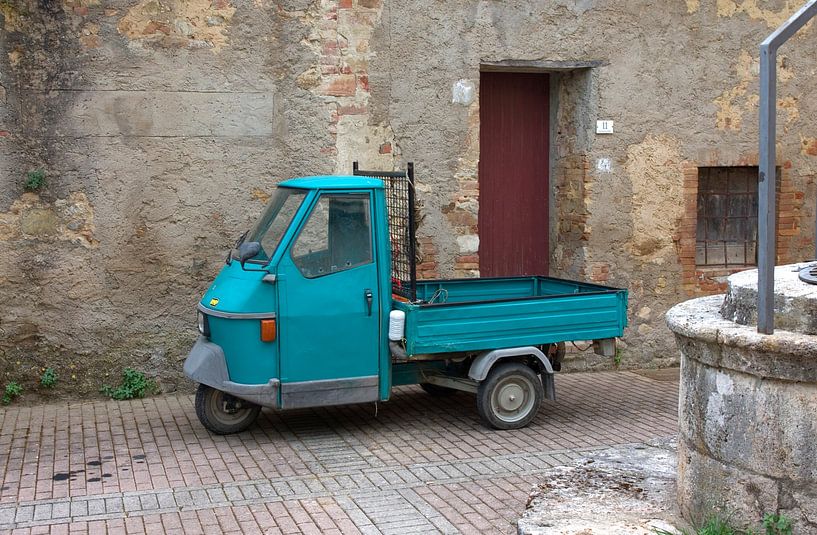 Tricycle truck in Italian street by Bo Scheeringa Photography