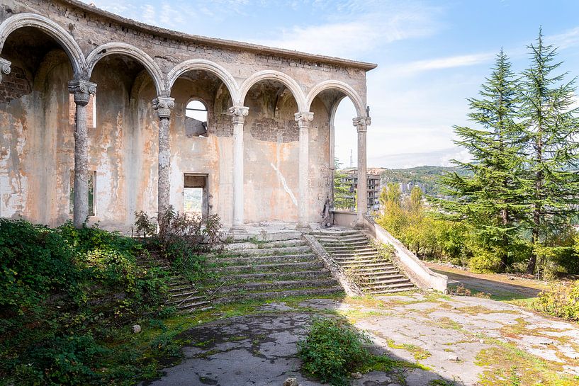 Abandoned Building from Outside. by Roman Robroek - Photos of Abandoned Buildings