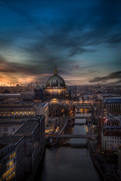 Berliner Dom Sonnenuntergang von Iman Azizi
