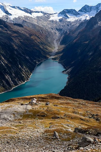 Blick über Stausee und Berghütte von Ginkgo Fotografie