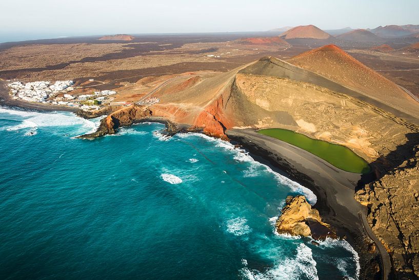 Lago Verde: A Volcanic Masterpiece by Nederlandschap