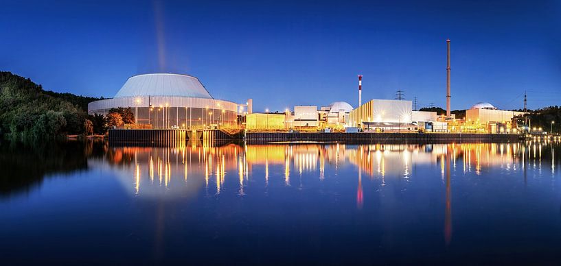 Kernkraftwerk Neckarwestheim - Panorama in der abendlichen blauen Stunde von Frank Herrmann