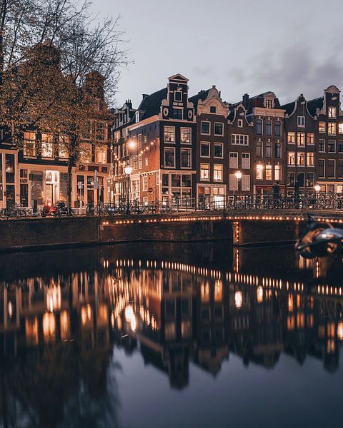 Amsterdam Canal Lights by Een Wasbeer