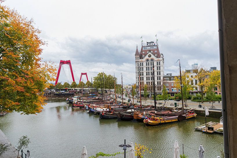 Vue sur le Willemsbrug Rotterdam depuis les Maisons du Cube. par Merijn Loch