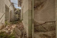 Verfallener und verlassener italienischer Klosterkorridor