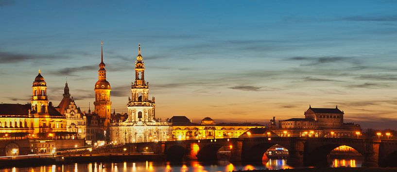 Dresden, Saxony by Gunter Kirsch