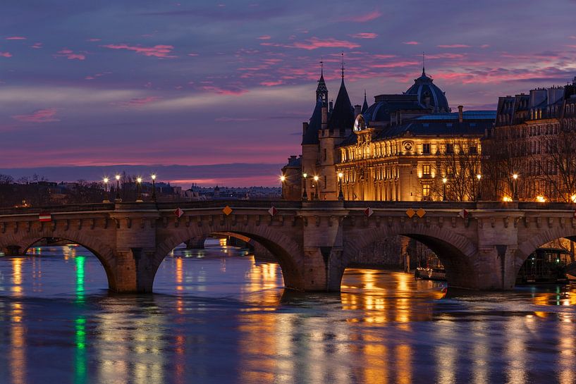 Pont Neuf at sunrise by Markus Lange