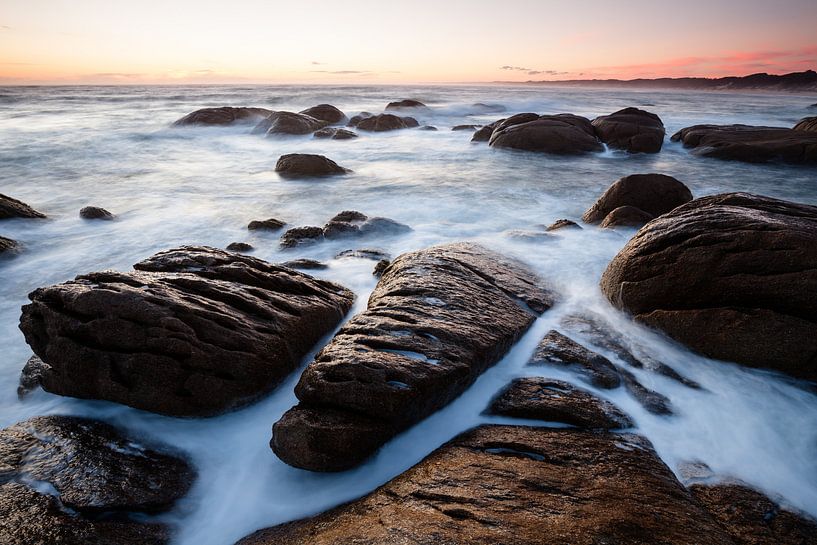 Le bruit de la mer à Salmon Rocks - Australie par Jiri Viehmann