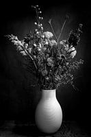 Blumenstrauß in Vase | Kunst Stillleben Fotografie in schwarz und weiß | Wandkunst drucken